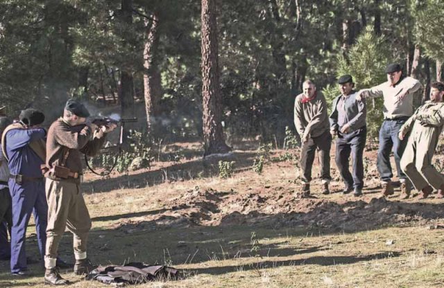 Mitos al descubiento, fusilamiento de anarquistas a manos de los milicianos.